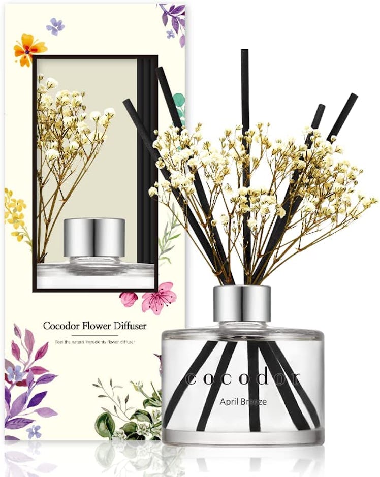 This flower diffuser is one of the products that'll make your bathroom feel like an oasis. 