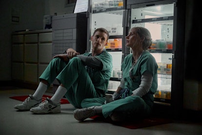 Eddie Redmayne as Charlie Cullen and Jessica Chastain as Amy Loughren in 'The Good Nurse'