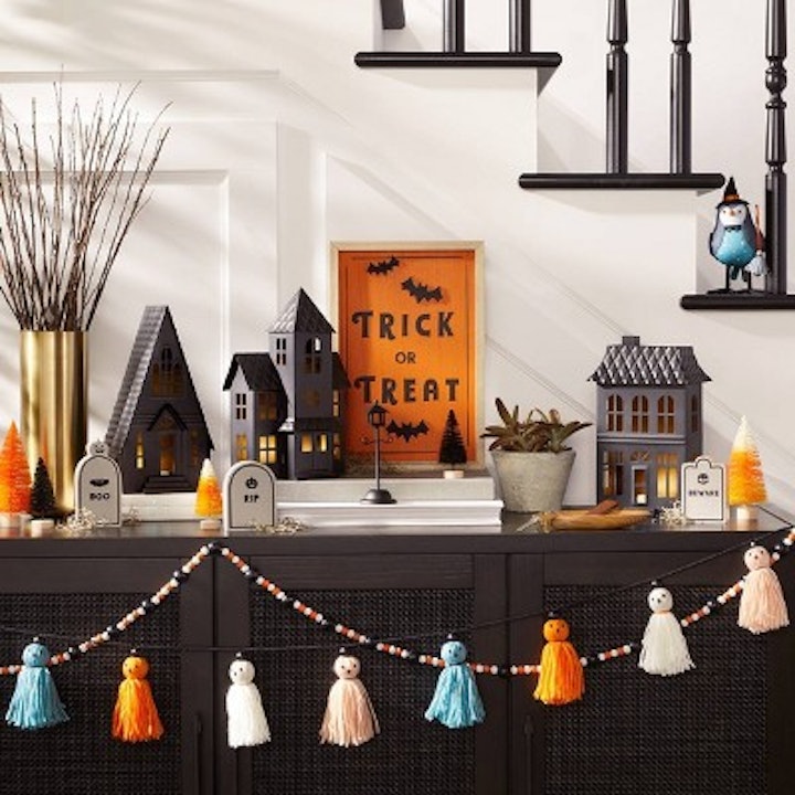 Best Target Halloween Decorations 2022, From Indoors To Outdoors