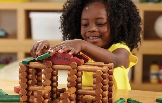 These Lincoln Logs Wood Logs are some of the best building toys for kids.