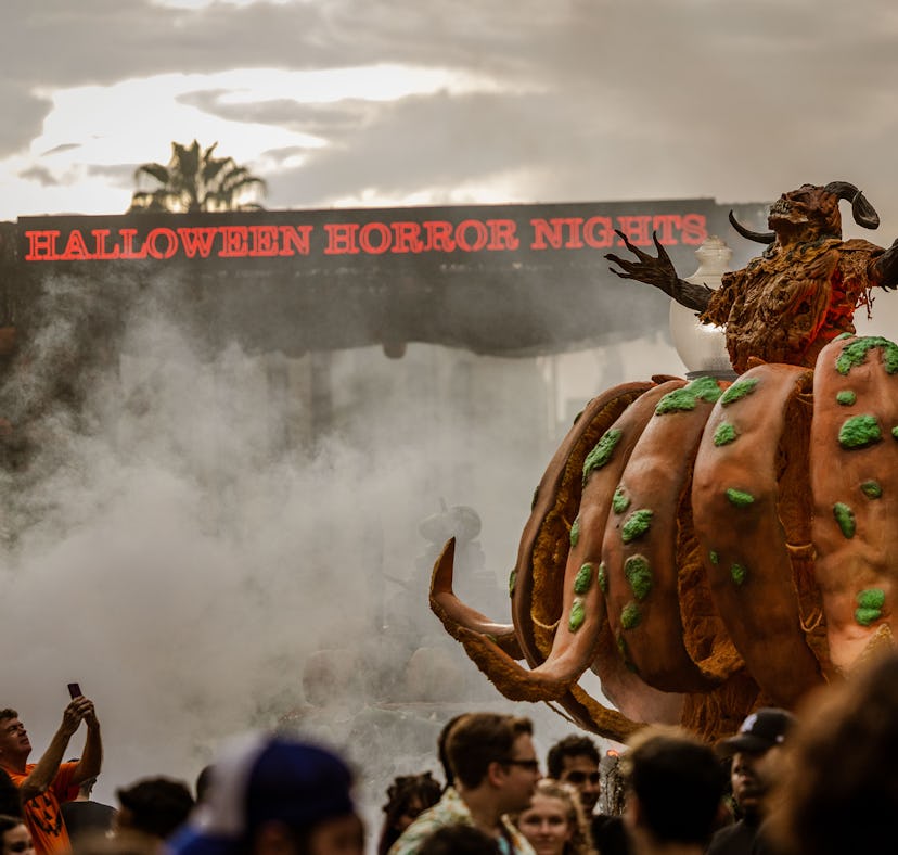 You could win a free trip to Halloween Horror Nights from Universal with this Spirit Halloween sweep...