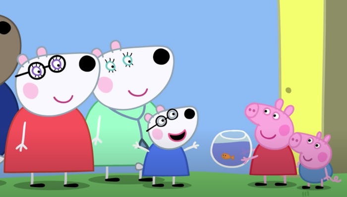 Penny Polar Bear and her moms talk to Peppa and George.