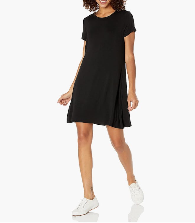 Amazon Essentials Women's Plus Size Short-Sleeve Scoopneck Swing Dress