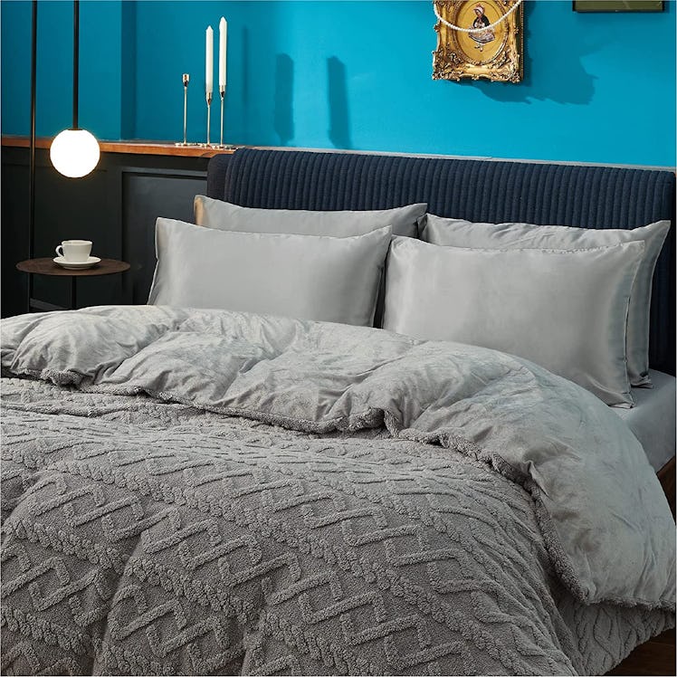 Bedsure Satin Pillowcase  (2-Pack) 