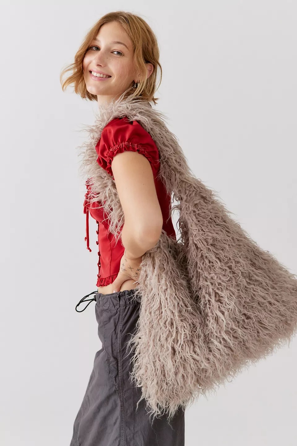 FUZZYKON FLYING OBJECT FUR BAG | www.bauen.com.ar