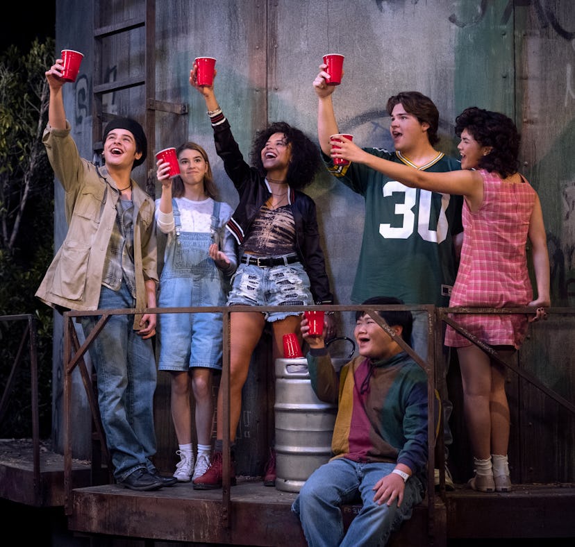 Mace Coronel as Jay, Callie Haverda as Leia Forman, Ashley Aufderheide as Gwen Runck, Reyn Doi as Oz...