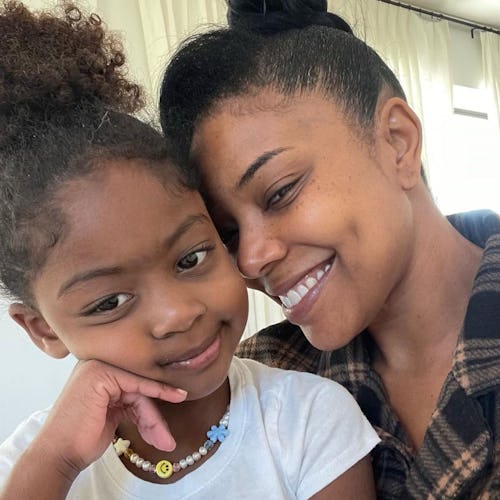 Gabrielle Union and Kaavia James daughter selfie with natural buns