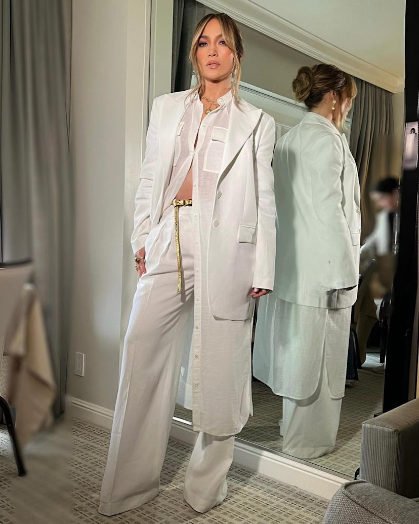 Jennifer Lopez's 'Shotgun Wedding' press tour outfit