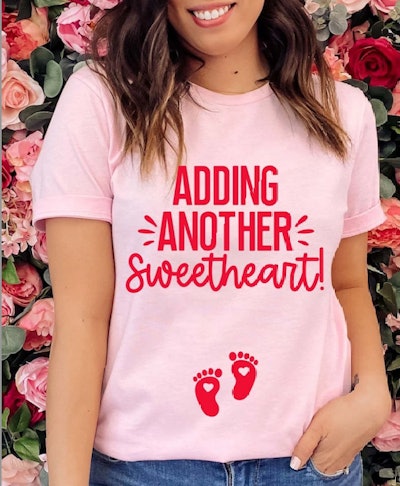 13 Valentine's Maternity Shirts To Love This Year
