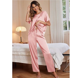 Ekouaer Satin Pajama Set