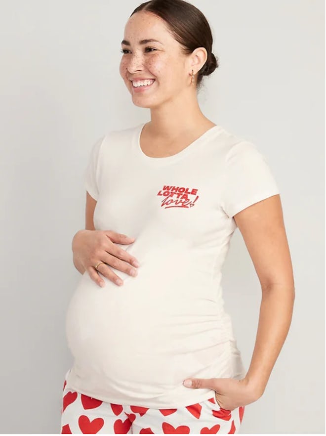 graphic tee shirt as a choice for Valentine's Day maternity shirts