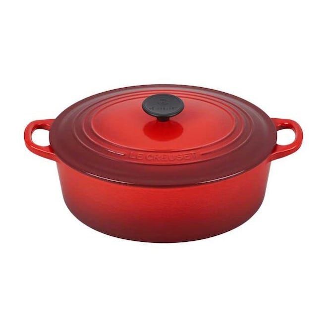 Classic Oval Dutch Oven