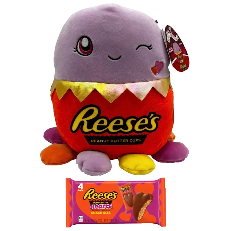 This Valentine's Day Squishmallows 2023 comes with Reese's candy. 
