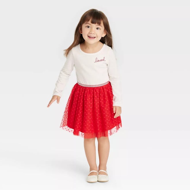 Dress with tulle skirt, a perfect Valentine's Day outfit for girls