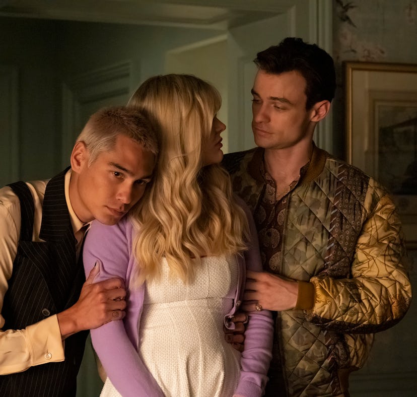 Season 2 of 'Gossip Girl' seems like it could be headed for Max breaking up with Audrey and Aki in t...