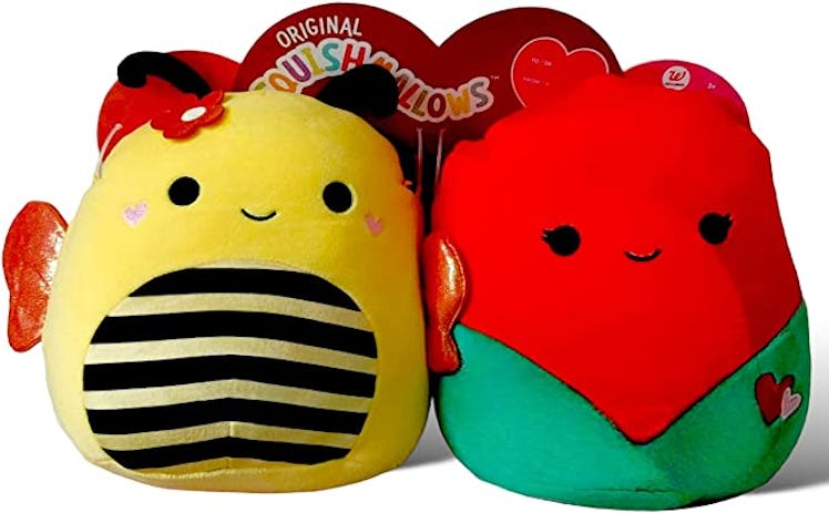 This pair of Valentine's Day Squishmallows 2023 is available to buy on Amazon. 