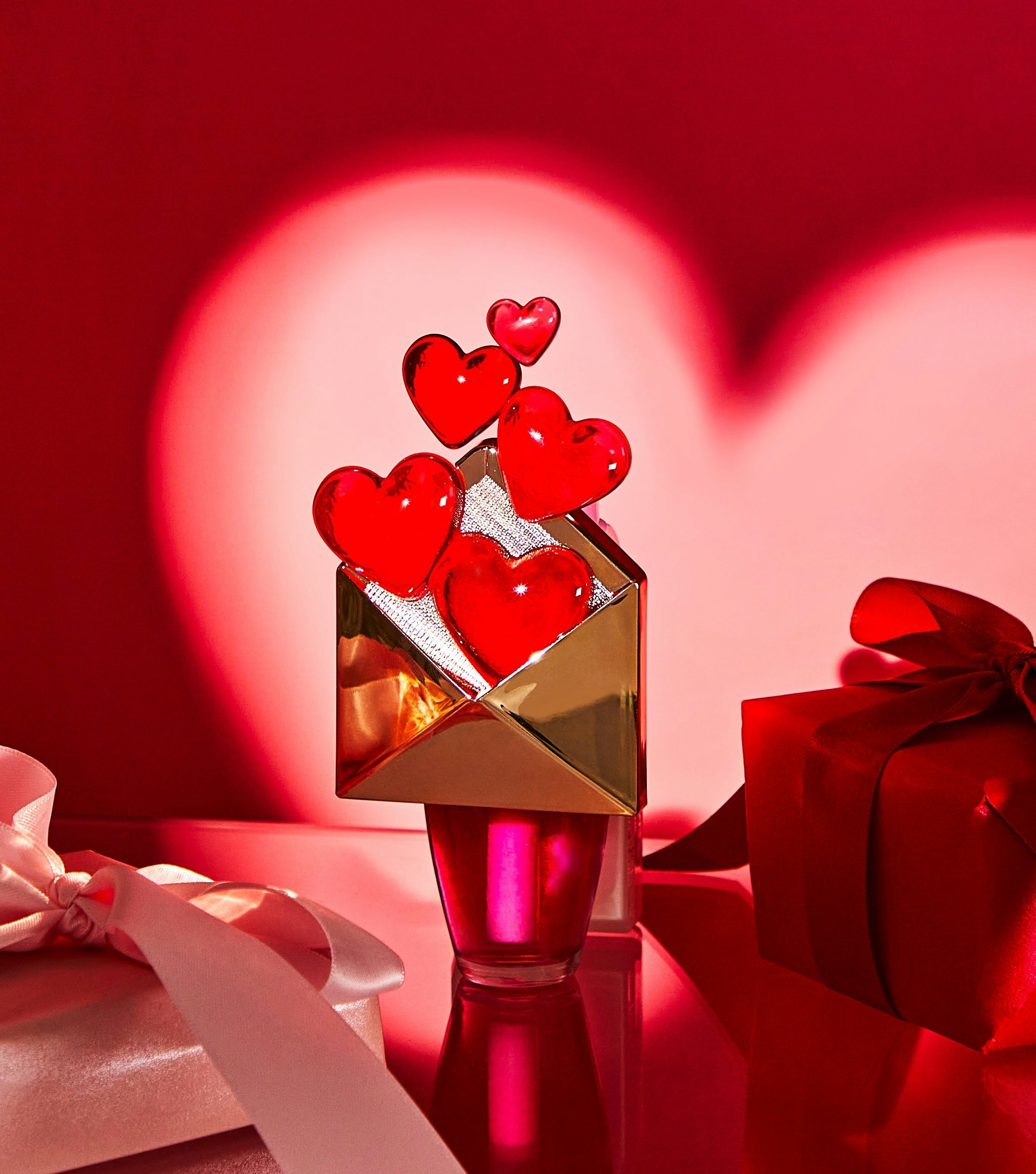 Valentine's Day Gifts: Vases, Cards & More