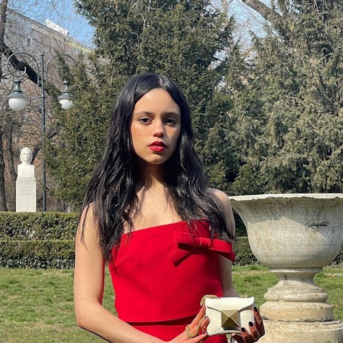 jenna ortega red outfit