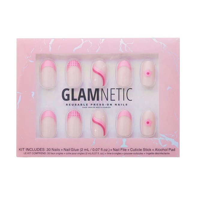 Pretty Picnic Short Round Press On Nails