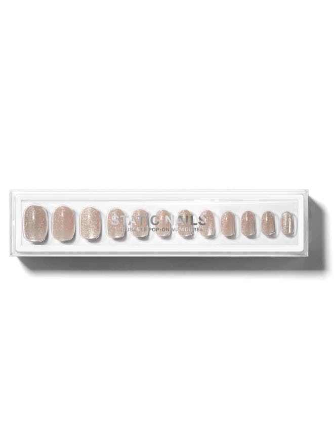 Pops For Champagne Round Velvet Effect Reusable Pop-On Manicures