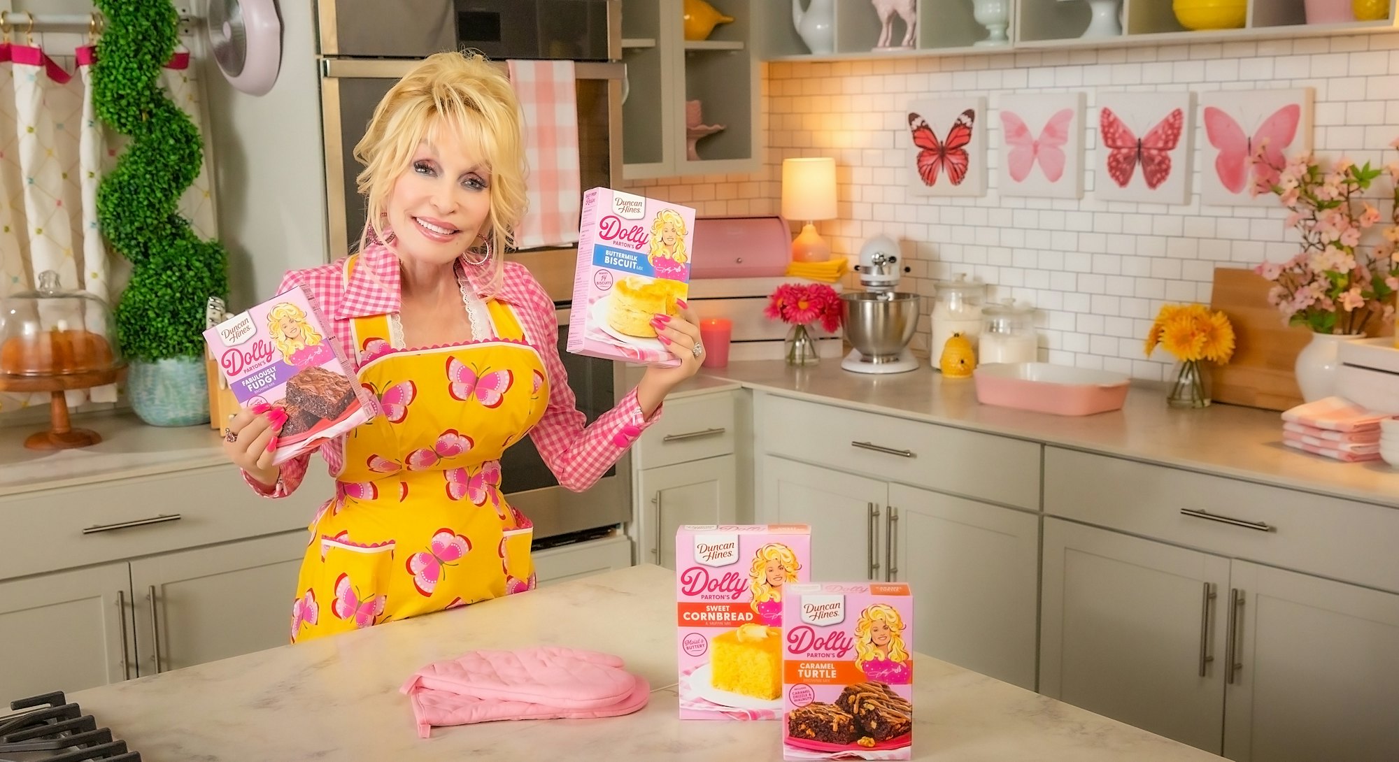 Dolly Parton released new baking mixes with Duncan Hines