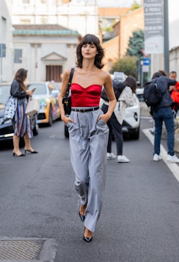 Justine Soranzo red outfit street style