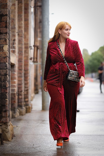Jules Robinson red outfit street style