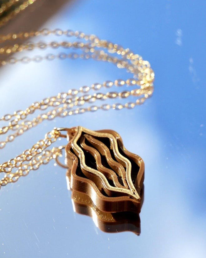 Mindy Vulva Necklace