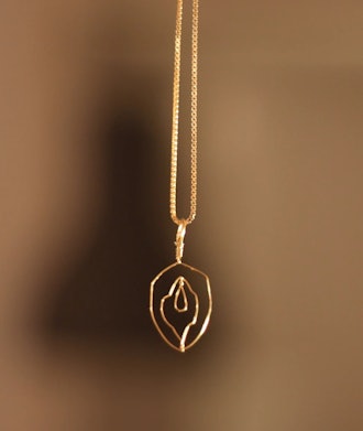 Preljest Vulva Pendant