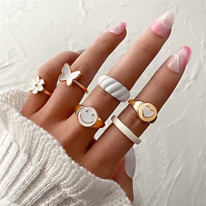 KISS WIFE Stackable Rings