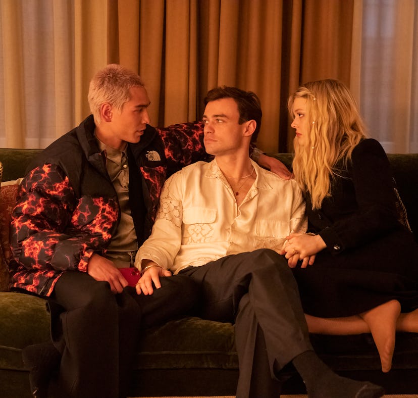 Aki, Max, and Audrey formed a throuple in 'Gossip Girl'