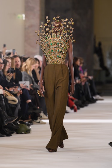 Schiaparelli Couture Spring 2023 Review: A Walk on the Wild Side