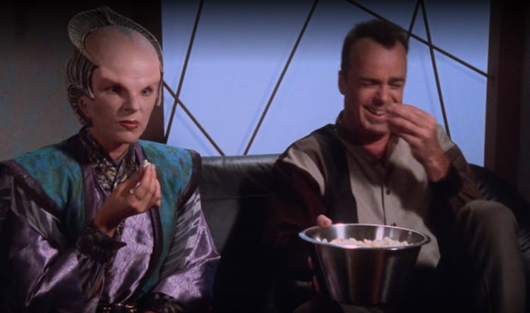 Delenn (Mira Furlan) and Garibaldi (Jerry Doyle) in 'Babylon 5'