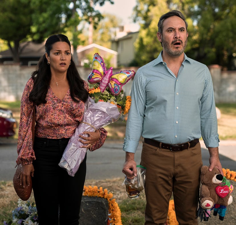 Paula Garces as Geny, Eric Neil Gutierrez as Ruben Sr. in Freeridge