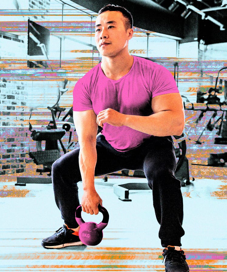 A man wearing a pink shirt using a dumbbells' at the gym while incorporating HIIT for beginners
