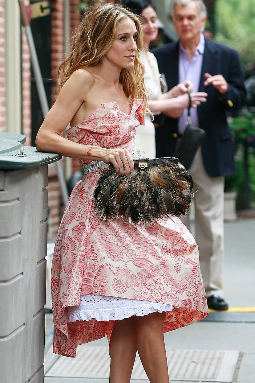 Carrie Bradshaw s Best Sex The City Bags Dior Fendi More carrie-bradshaw-s-best-sex-the-city-bags-dior-fendi-more