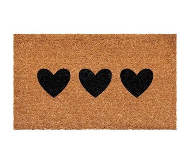 Door mat with black hearts, a bit of neutral Valentine's Day decor