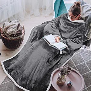 Tirrinia Sherpa Wearable Blanket