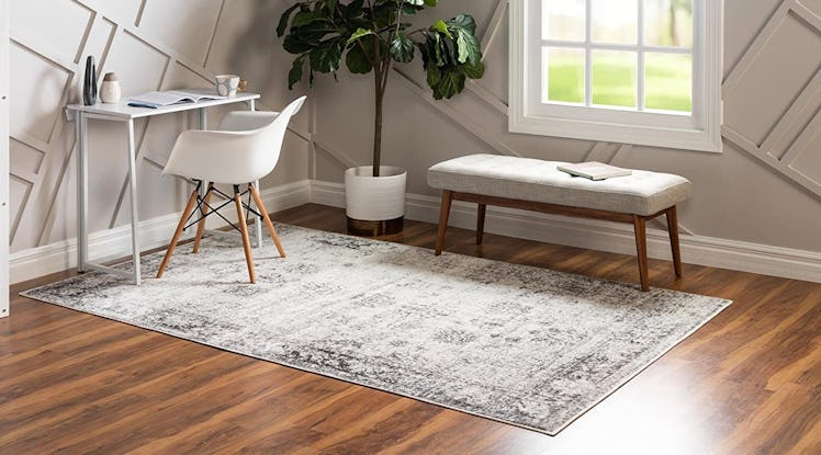 Unique Loom Traditional Vintage Area Rug