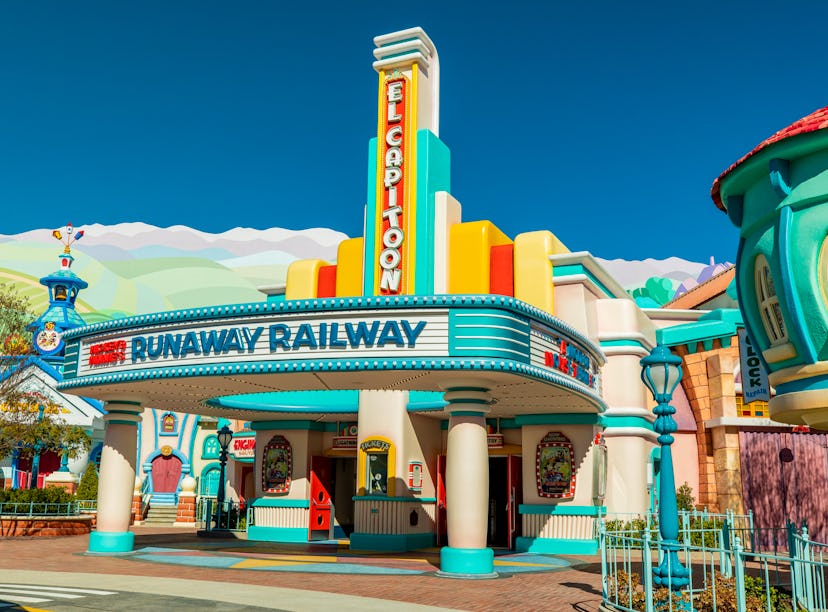 Disneyland's Mickey & Minnie's Runaway Railway in Toontown has really nostalgic easter eggs to spot ...