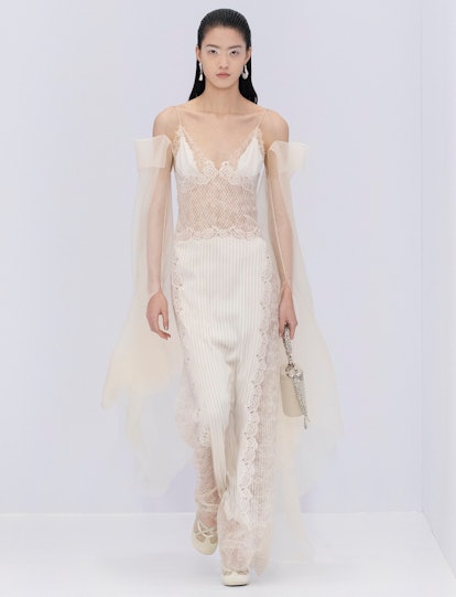 Haute Couture Spring 2023: See All the Best Looks to Hit the Paris