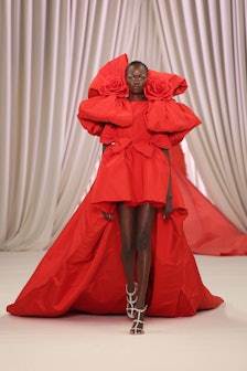 A model walks the runway during the Giambattista Valli Haute Couture Spring Summer 2023 show 
