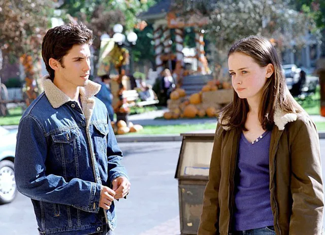 Jess and Rory from 'Gilmore Girls' are some of the most popular early-aughts characters.