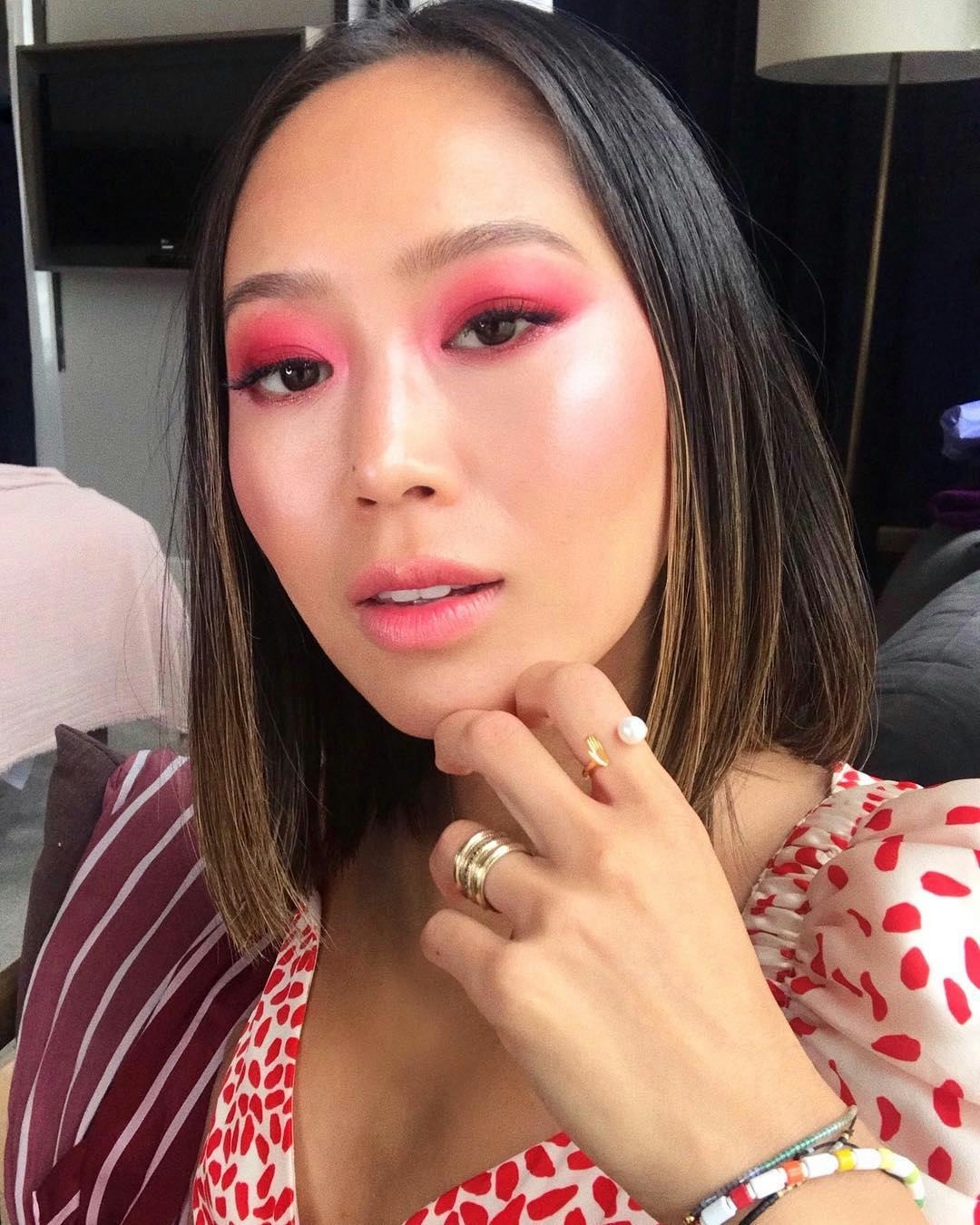 Pink eye makeup looks for Valentine's Day 