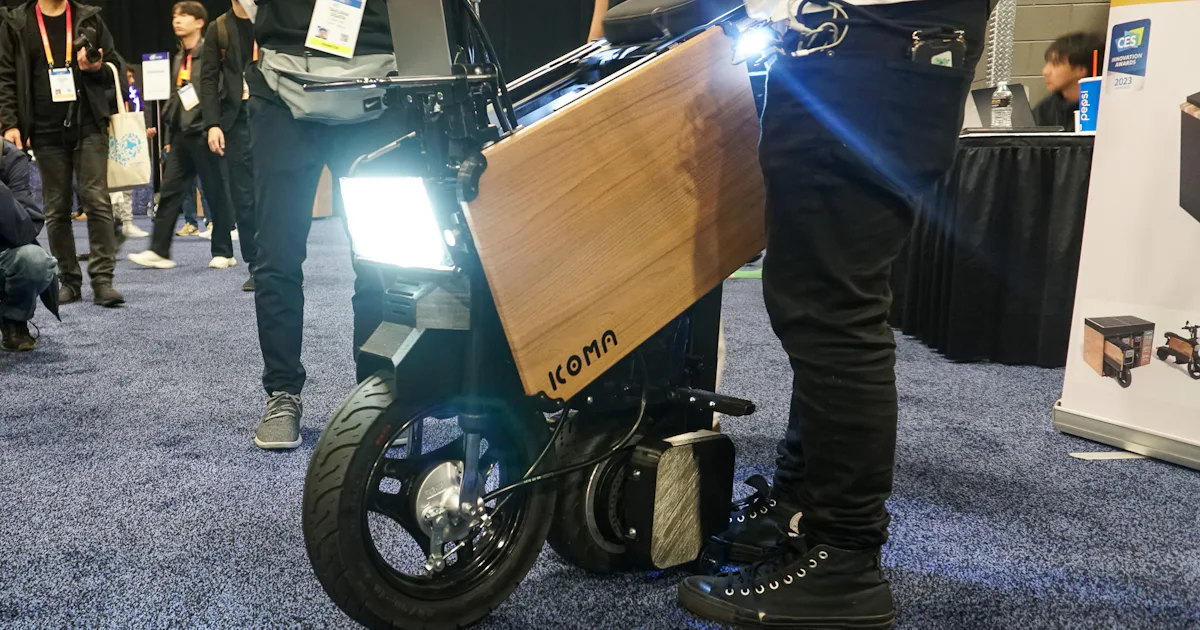 This Transforming Moped Is CES Vaporware At Its Best this-transforming-moped-is-ces-vaporware-at-its-best