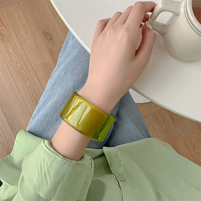 Pingyongchang Acrylic Wide Cuff Bracelet