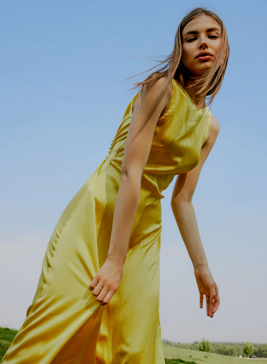 Kate Hudson's Yellow Dress Will Remind You Of This 2000s Rom-Com Look