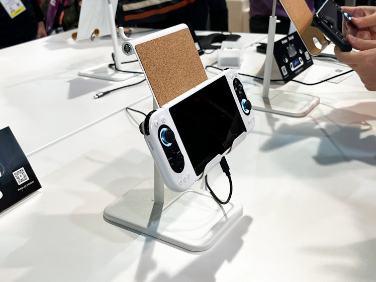 A side view of the Pimax Portal.