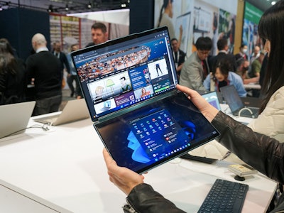 Lenovo Yoga Book 9i hands on at CES 2023