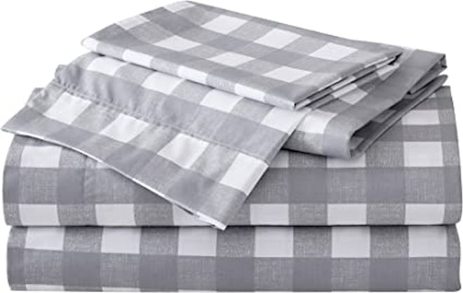 When looking for Brooklinen alternatives, consider these cotton percale sheets that are both soft an...